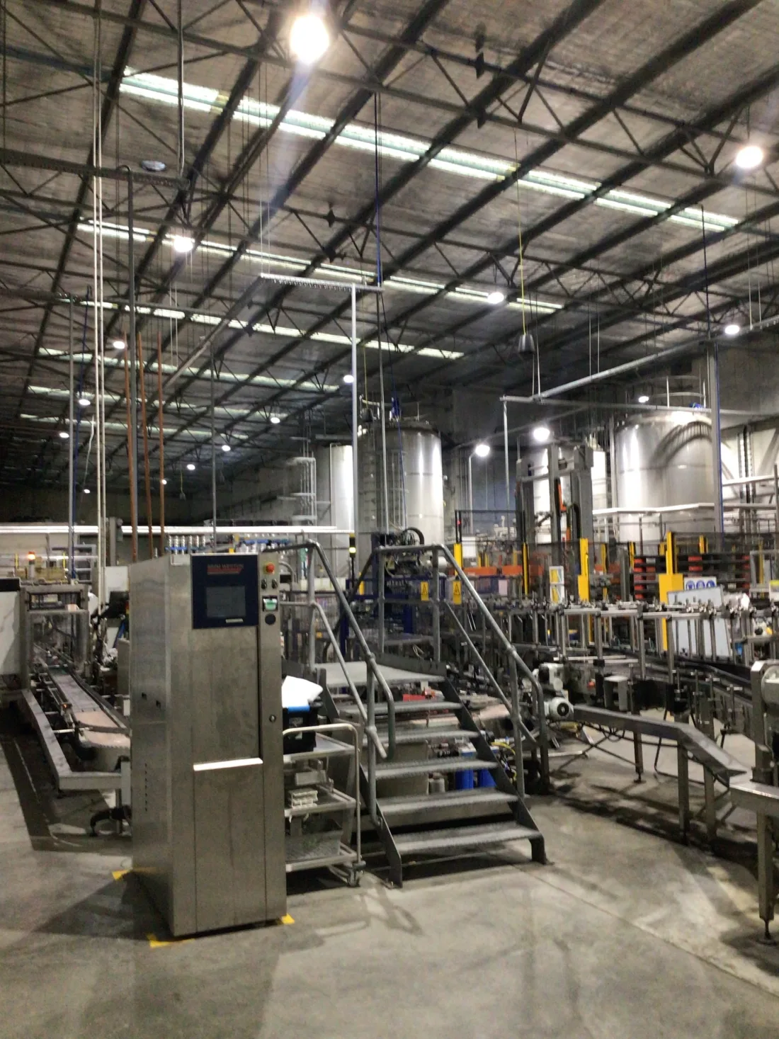 The live brewery production floor