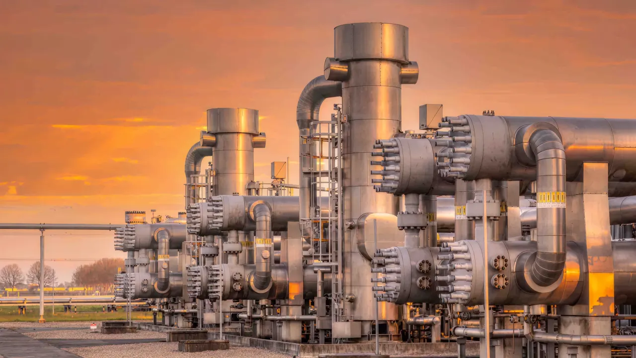 Legacy steam system with energy-saving potential